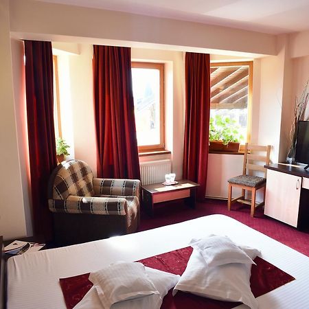 Hotel Tudor Ploieşti Exteriör bild