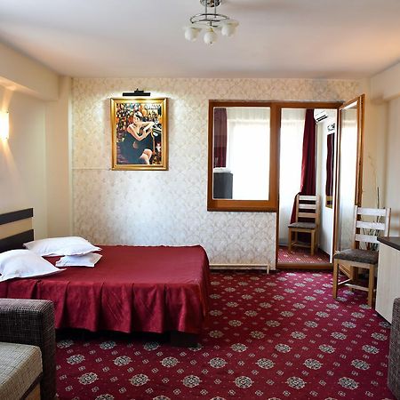Hotel Tudor Ploieşti Exteriör bild
