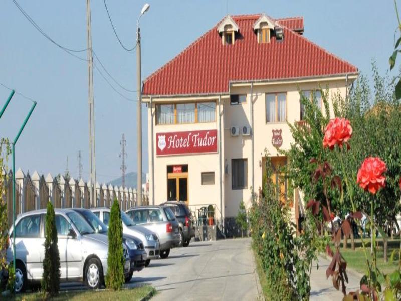 Hotel Tudor Ploieşti Exteriör bild