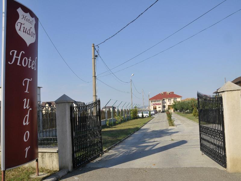 Hotel Tudor Ploieşti Exteriör bild