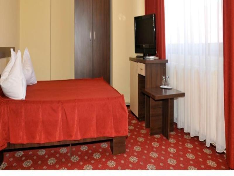 Hotel Tudor Ploieşti Exteriör bild