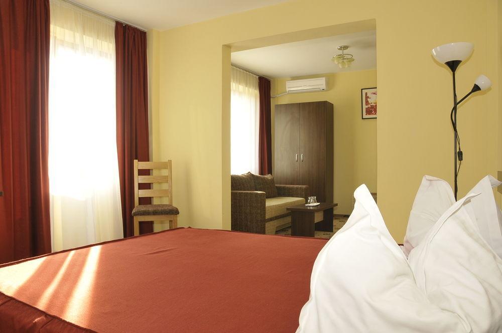 Hotel Tudor Ploieşti Exteriör bild