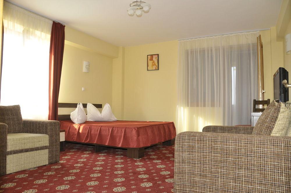 Hotel Tudor Ploieşti Exteriör bild