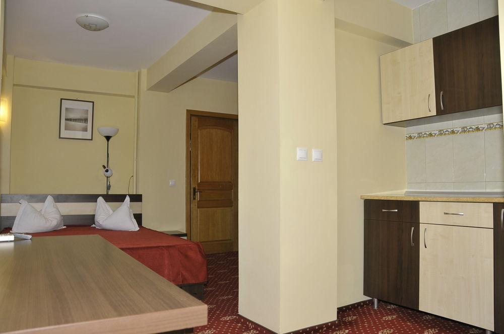 Hotel Tudor Ploieşti Exteriör bild
