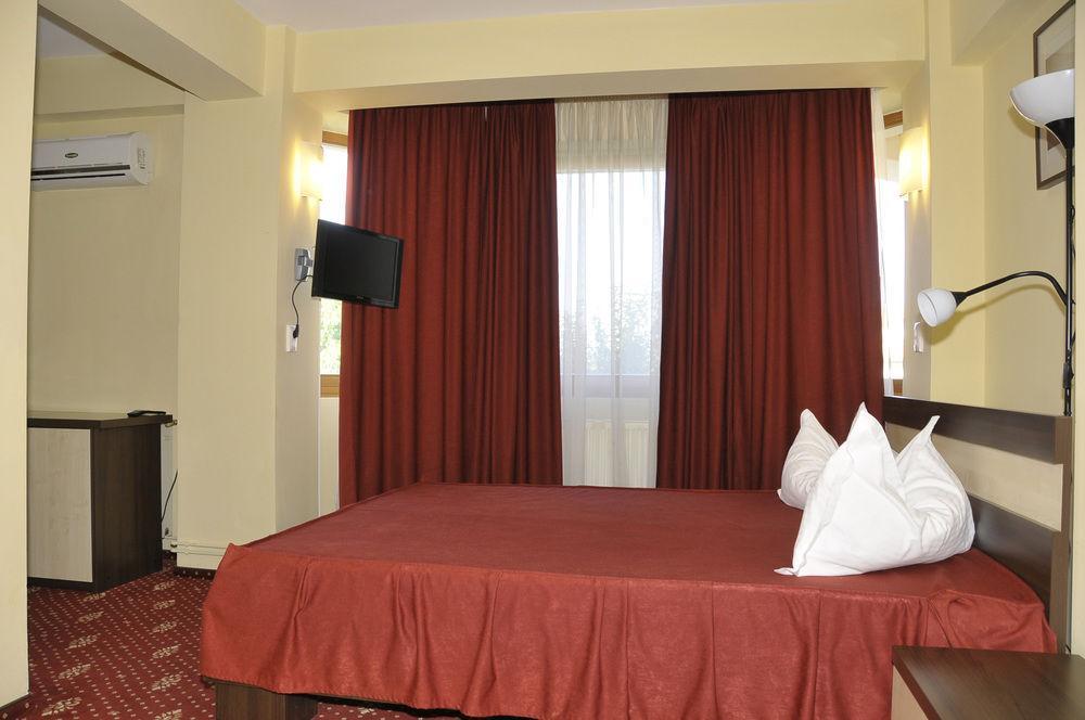 Hotel Tudor Ploieşti Exteriör bild