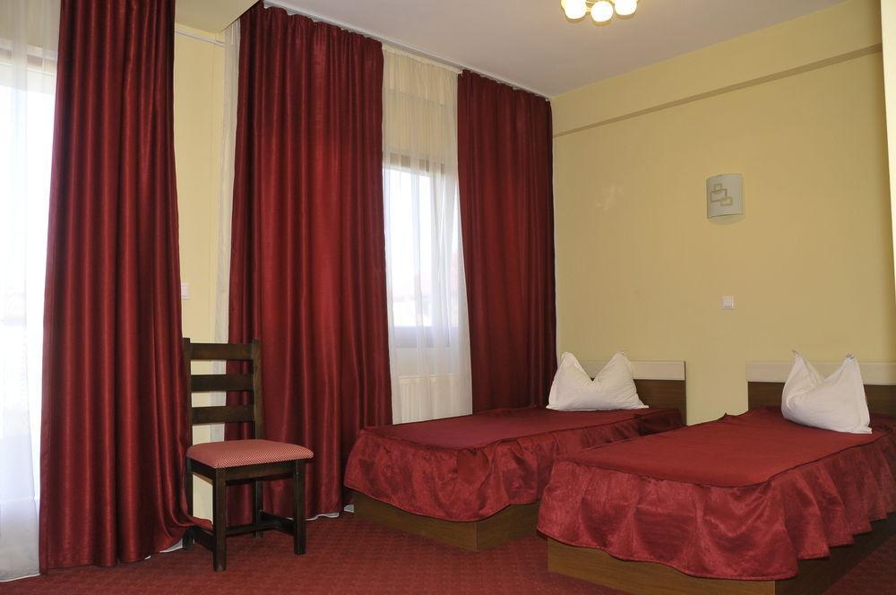 Hotel Tudor Ploieşti Exteriör bild