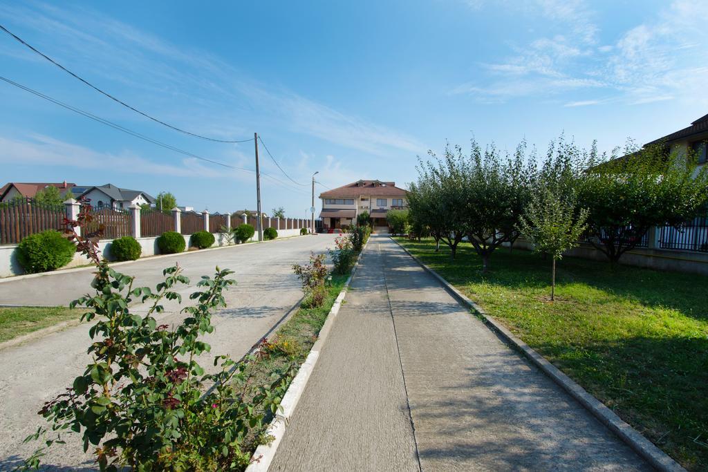 Hotel Tudor Ploieşti Exteriör bild