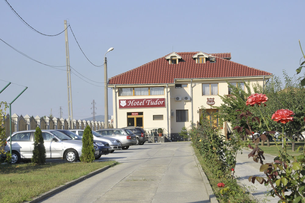 Hotel Tudor Ploieşti Exteriör bild