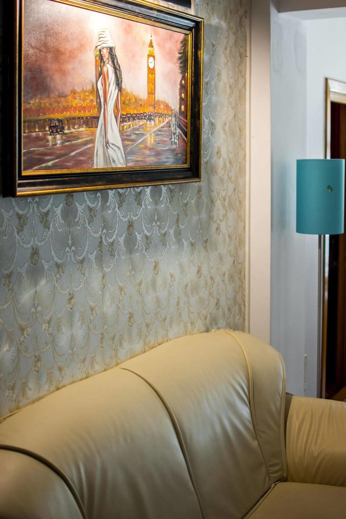 Hotel Tudor Ploieşti Exteriör bild
