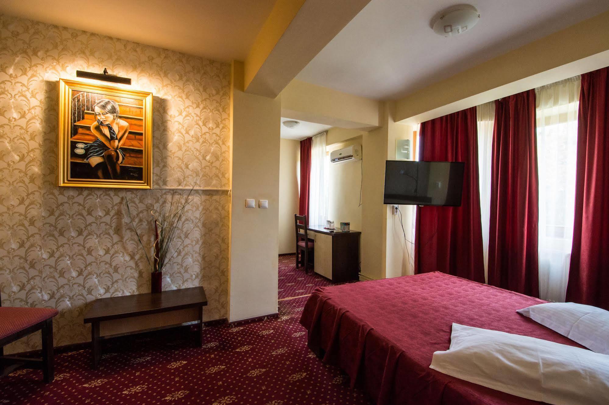 Hotel Tudor Ploieşti Exteriör bild